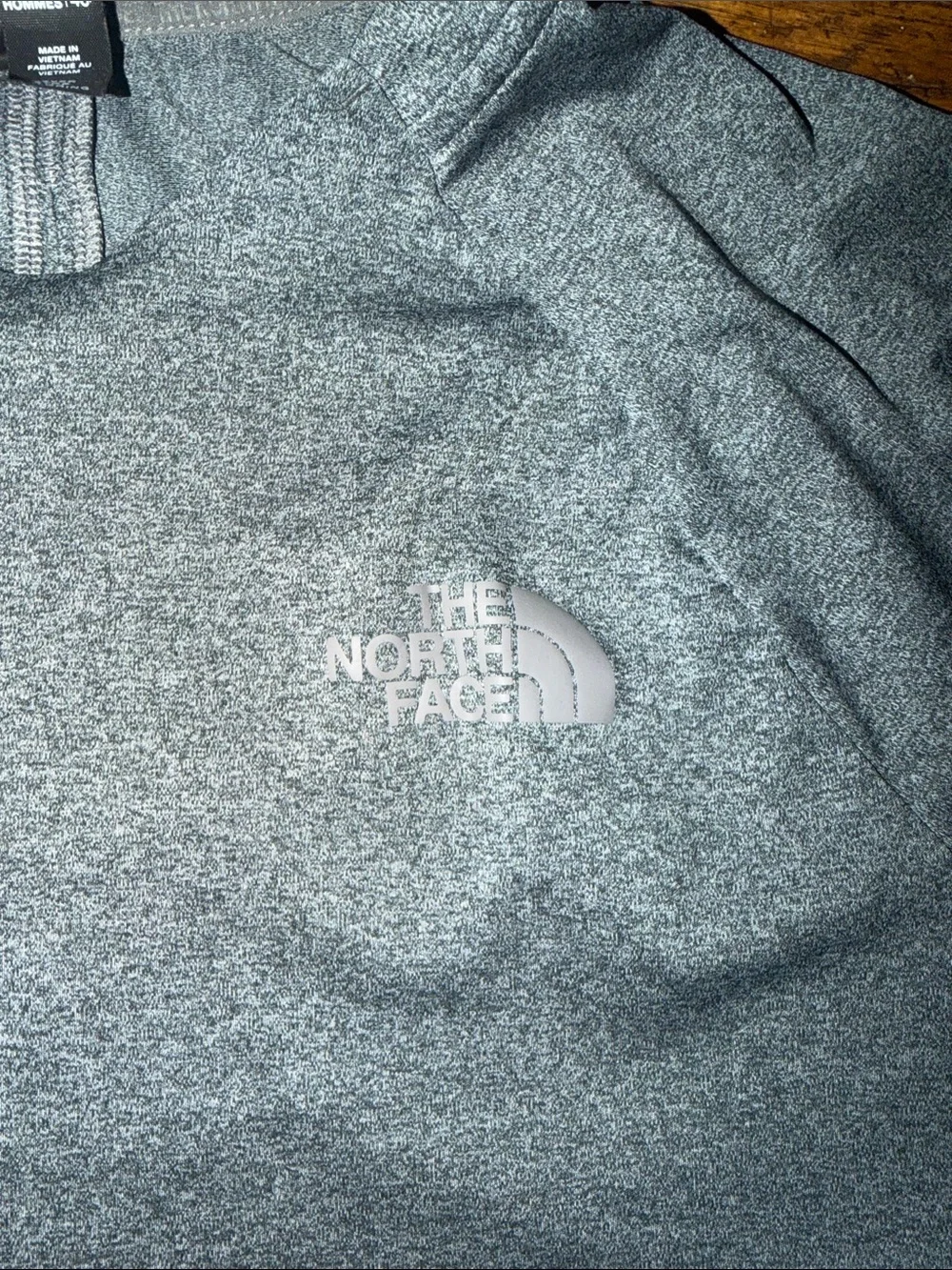 3/$15. Men’s NorthFace shirt S